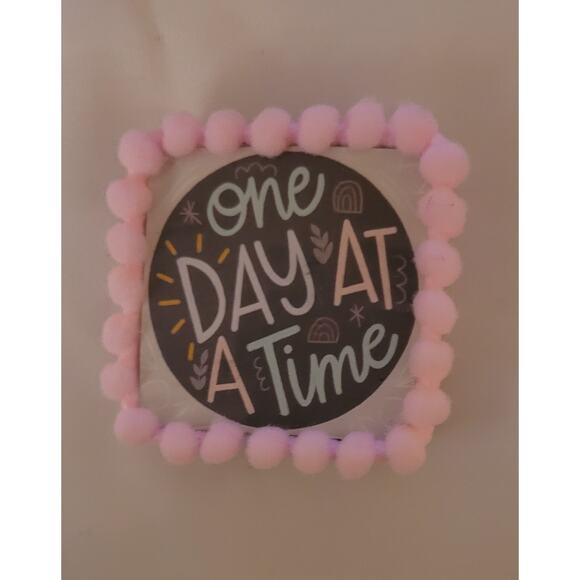 Lot of 9 Wooden MAGNETS Positive Sayings Brave Moment Worry Less One Day Gift - Picture 15 of 16